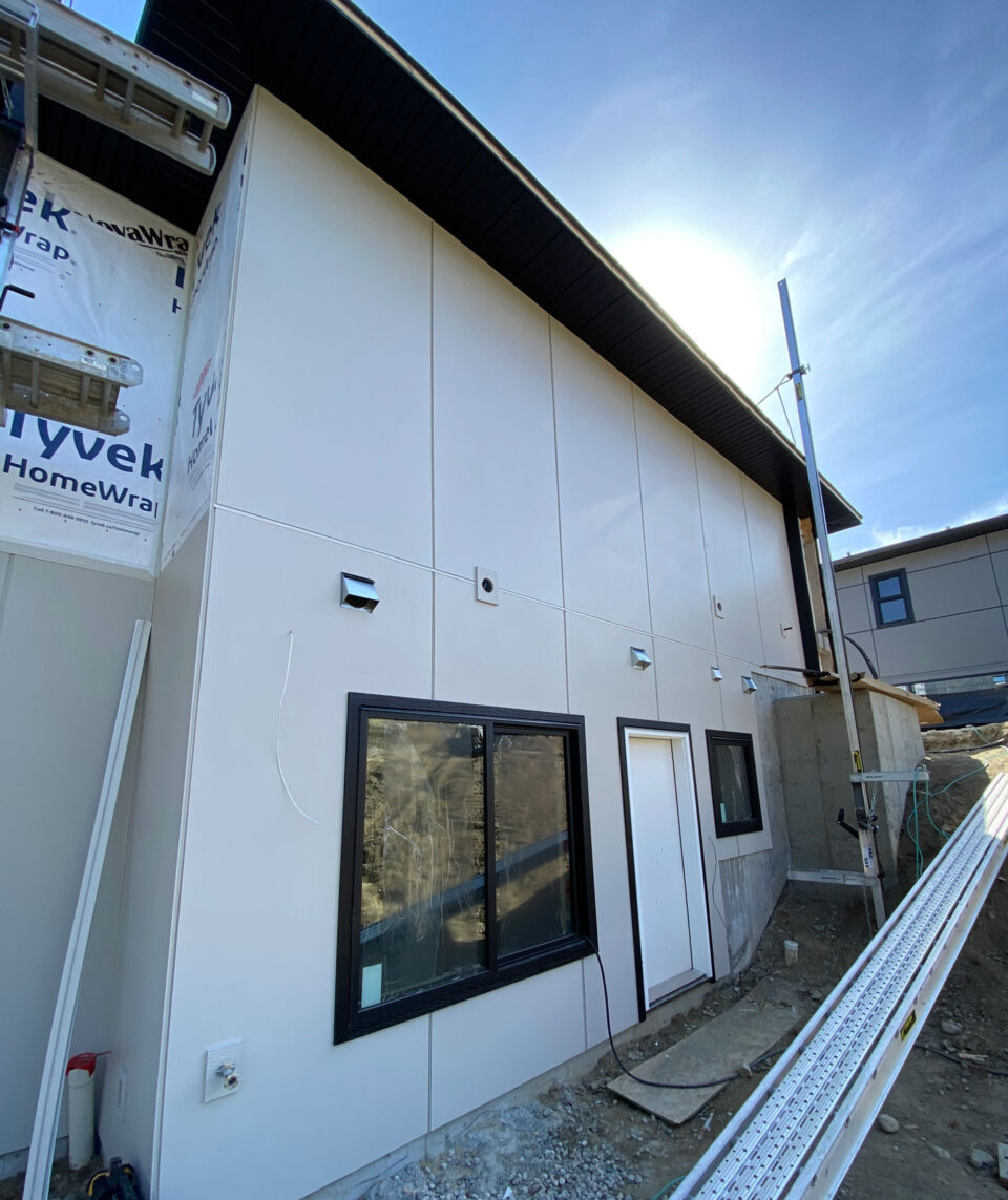 Cedar, Hardie and Aluminum Siding in Kelowna, BC, Canada